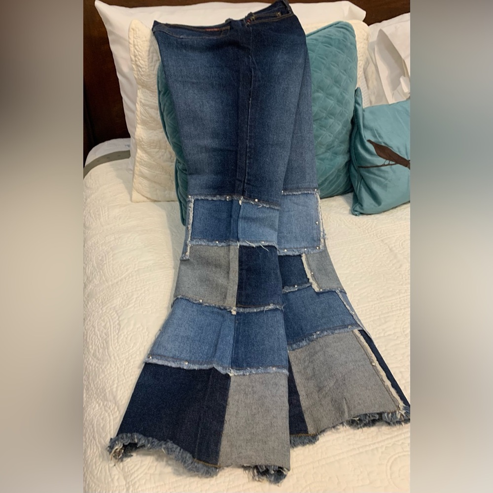 Zana di Women Patchwork Blue Jeans Zipper Front Like new   Size 9
